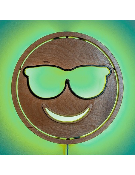 Applique Emoji Cool LED RGB Smart Artigianale in Legno