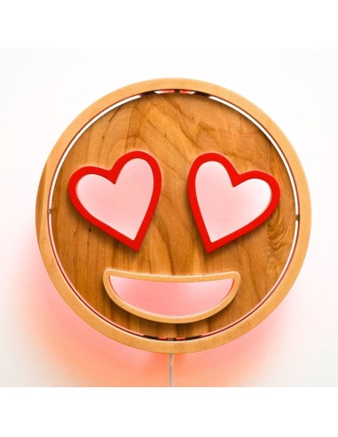 Applique Emoji Love LED RGB Smart Artigianale in Legno