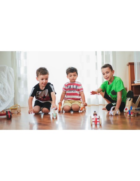 Race Car Legno 23,5 cm Old Style con Omino Magnetico